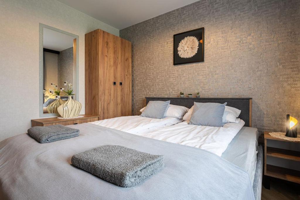 Apartamenty Ksiezycowe Spa - Tatra View - Golden Apartments Закопане Екстериор снимка